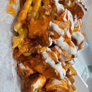 Crisp chik'n Buffalo Loaded Fries